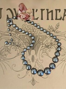 Vintage Japan Dark Silver Graduated Bead Necklace